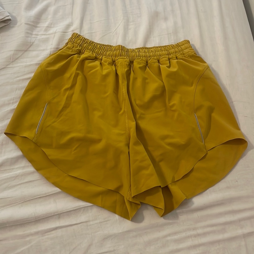Lulu lemon high waisted, lined runner shorts